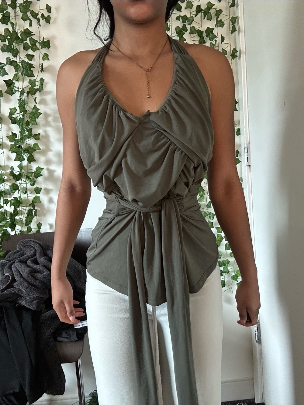 Y2K 00’s Olive Halter Tie-Waist Women’s Top